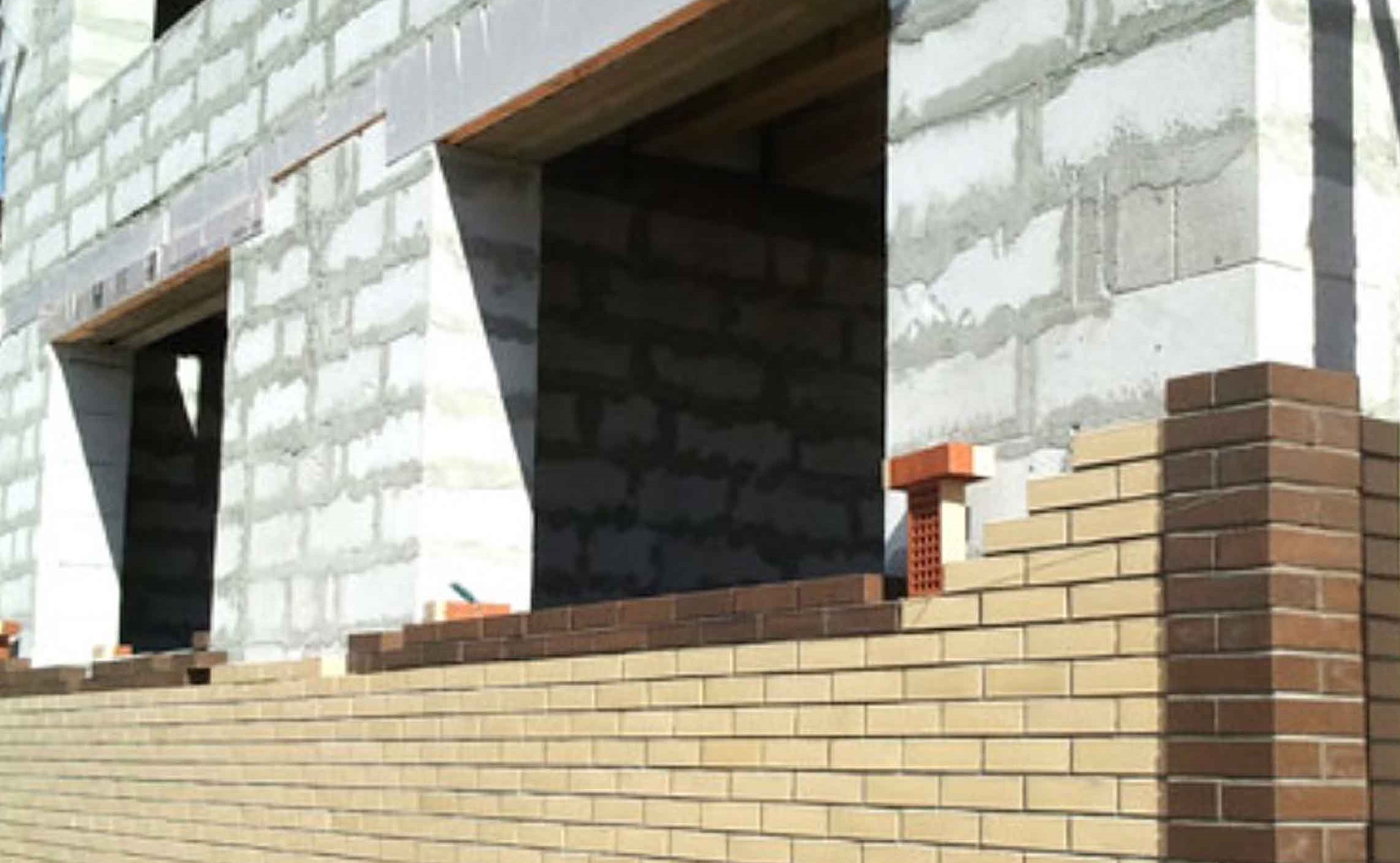 Керамический облицовочный кирпич для облицовки дома из пеноблоков